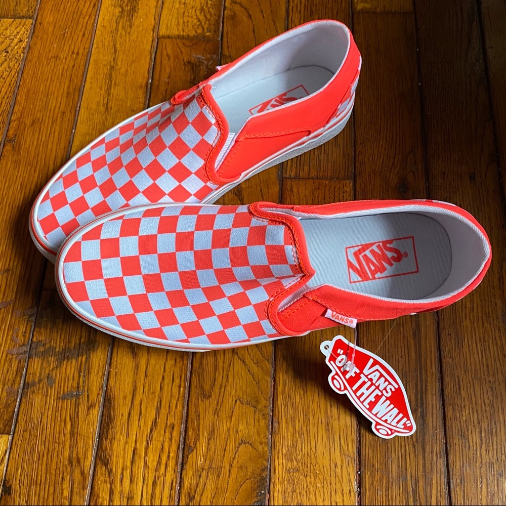Vans Asher in Neon Orange Checkerboard